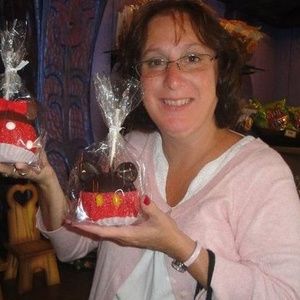 Meet your Posher, Lisa